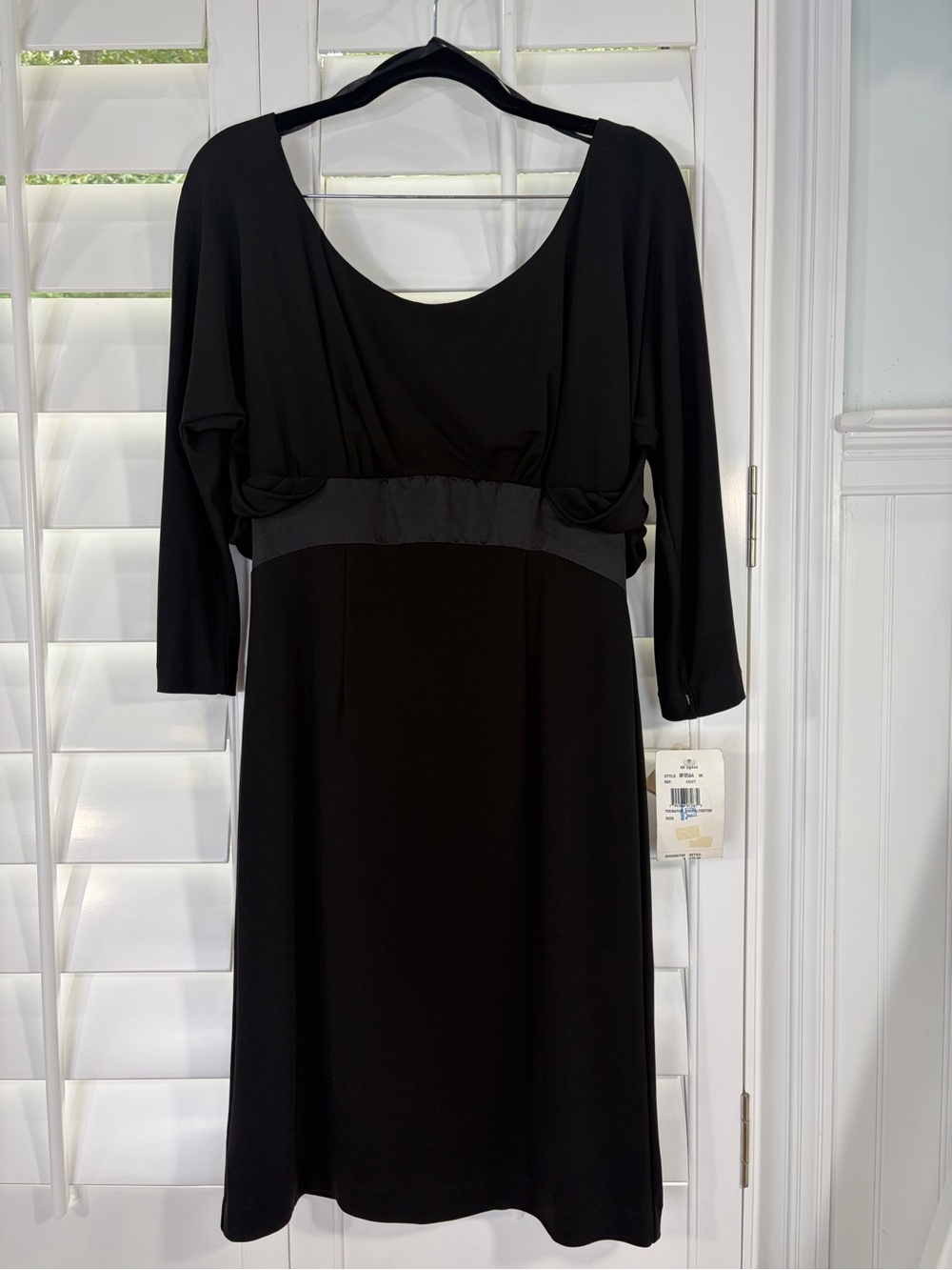 NWT Nicole Miller Collection Black 3/4-Sleeve Scoop Neck Dress (6)